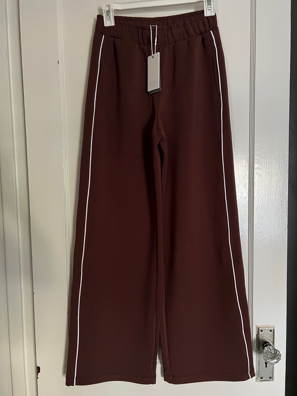 Z Supply Women’s Fastbreak Track Pant - Sandlewood Brown